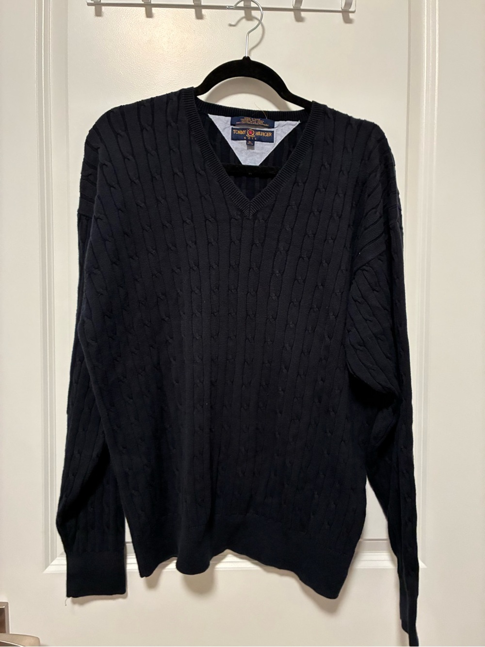 Tommy Hilfiger Golf Men's Navy Cable-Knit V-Neck Sweater